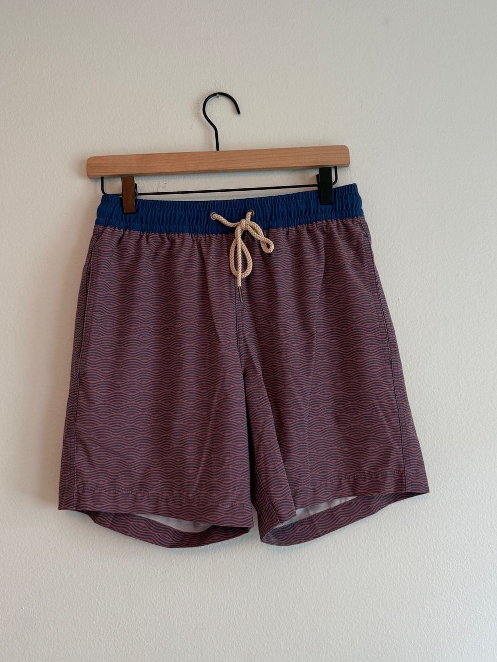 Fair Harbor Men's Blue Waist Maroon Wave-Print Shorts